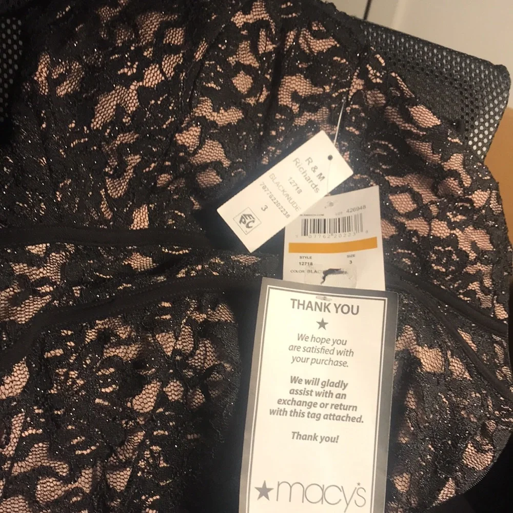 Morgan & Co Jr Body Con Hem Ruffle Evening Dress Lace NWT. Size 3 - Picture 4 of 7